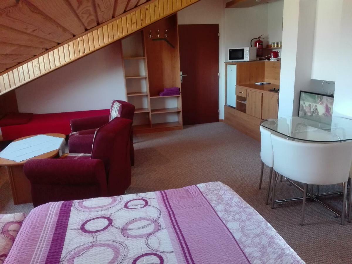 Vila Mirka Poprad Buitenkant foto